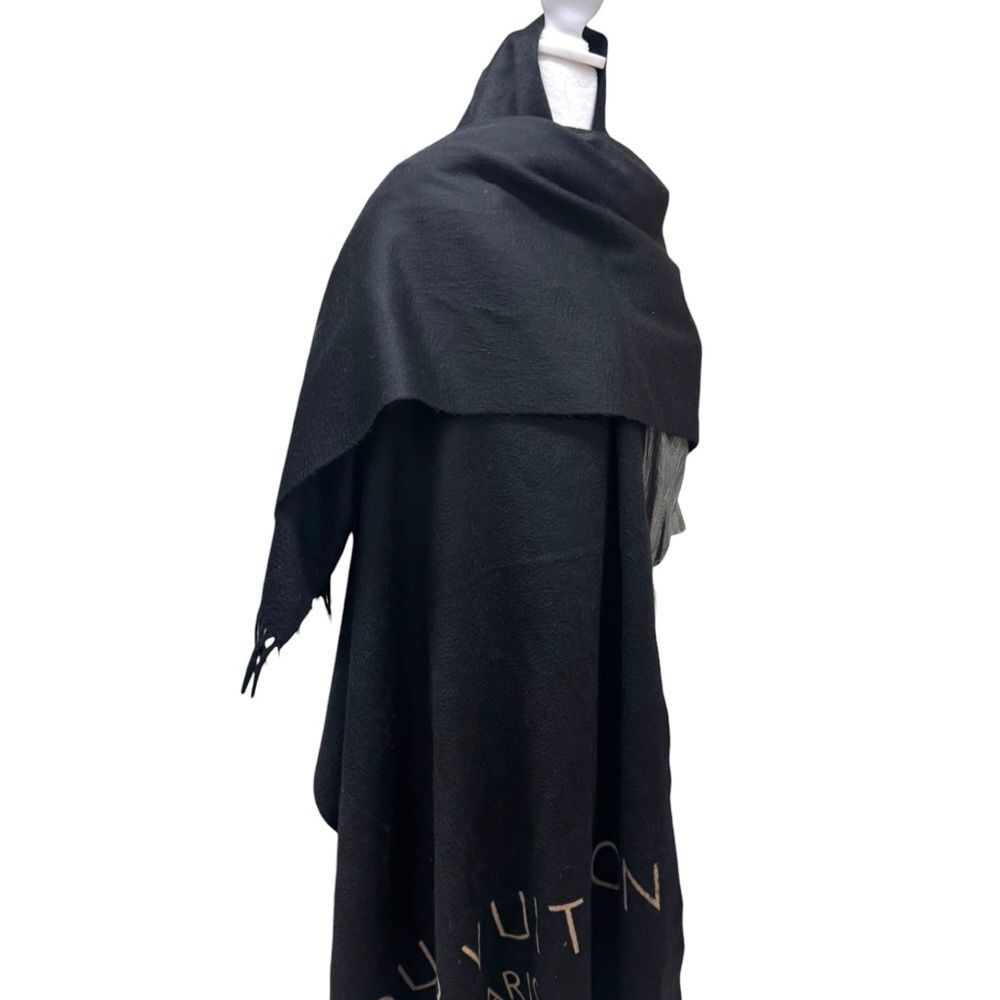 Louis Vuitton Black and Gold 100% Cashmere Large Logo Shawl Wrap Stole Auth - Picture 8 of 16